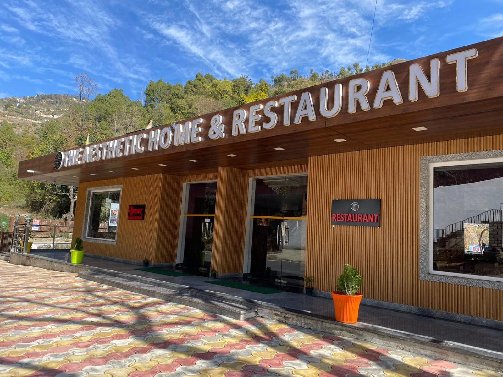 The Aesthetic Hotel & Restaurant Бхимтал Экстерьер фото