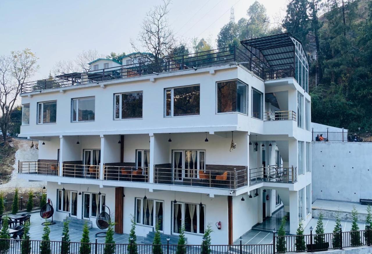 The Aesthetic Hotel & Restaurant Бхимтал Экстерьер фото