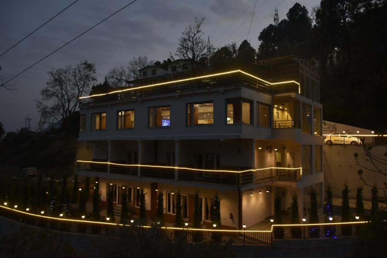 The Aesthetic Hotel & Restaurant Бхимтал Экстерьер фото