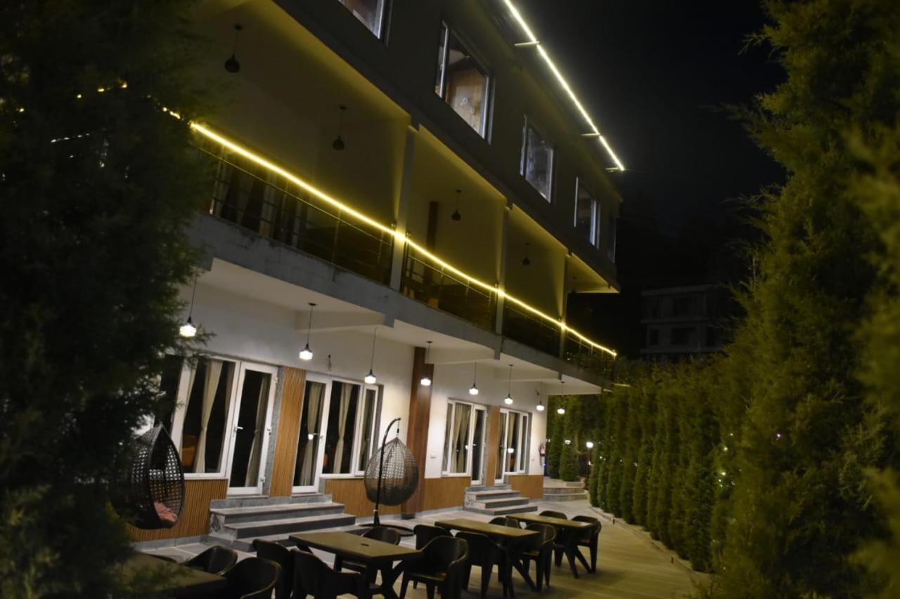 The Aesthetic Hotel & Restaurant Бхимтал Экстерьер фото